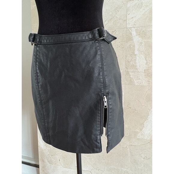 Free People Vegan Leather Midnight Magic Mini Skirt - 2 - Black Moto Grunge Glam - Picture 8 of 16